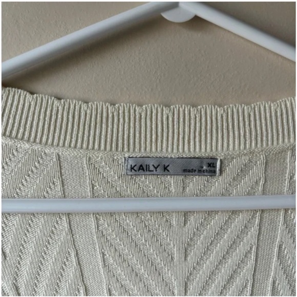 KAILY K | Button up cardigan with scalloped neckline | XL - Picture 3 of 5